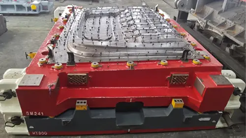 KQ5152rako atzeko panelaren moldea behar bezala entregatu da